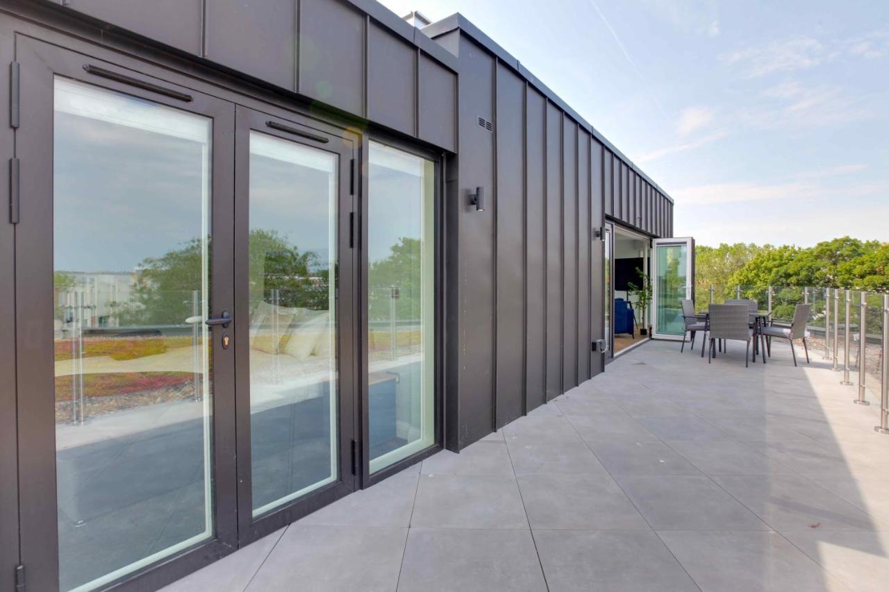 New London Life Executive Apartments Chelmsford Exterior photo